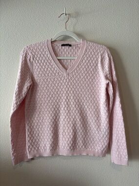 Tommy Hilfiger Light Pink V-Neck Sweater with chic stitch detailing NWOT